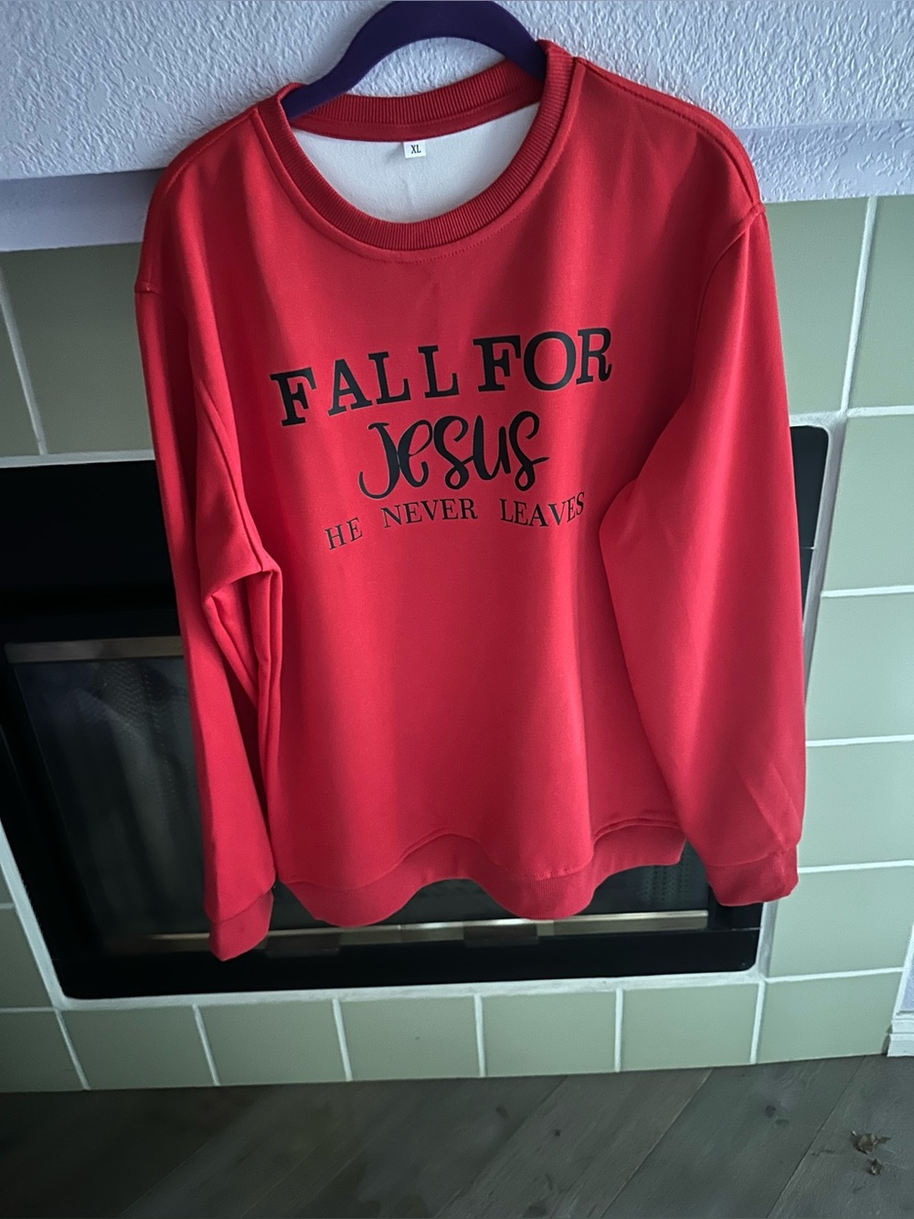 ā„ļøā„ļøRed Crewneck Sweatshirt with 'Fall For Jesus' Graphic (XL)ā„ļøā„ļø